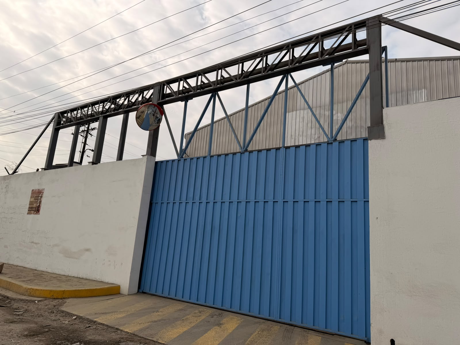 Portón industrial Metalman 1